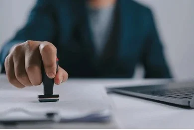 Türkiye'de yabancı çalışma izni başvurusu, gereklilikleri ve süreci hakkında 2025 güncel rehber. Hızlı ve sorunsuz çalışma izni için Deniz Kurumsal yanınızda. ☎ Ücretsiz danışmanlık!